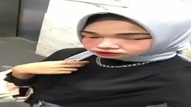 Rismatun Sahara Siregar si Jilboob kota Medan yang open BO di MiChat